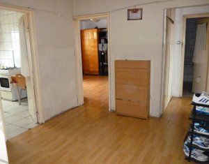 Lakás 4 szobák eladó on Cluj-napoca, Zóna Manastur