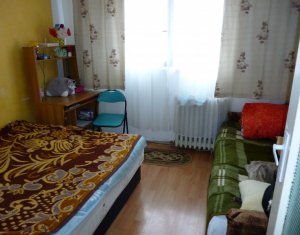 Lakás 4 szobák eladó on Cluj-napoca, Zóna Manastur