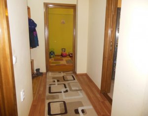 Lakás 3 szobák eladó on Floresti