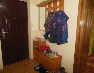 Lakás 3 szobák eladó on Floresti