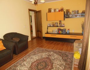 Lakás 3 szobák eladó on Floresti