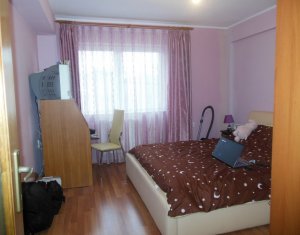 Lakás 3 szobák eladó on Floresti