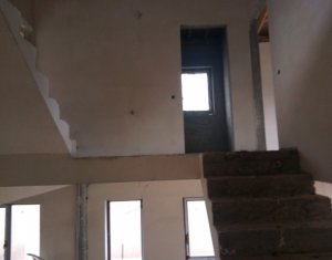 Ház 4 szobák eladó on Floresti