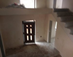 Ház 4 szobák eladó on Floresti