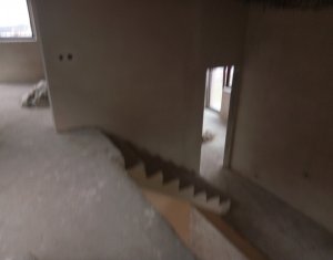 Ház 4 szobák eladó on Floresti