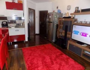 Lakás 3 szobák eladó on Floresti