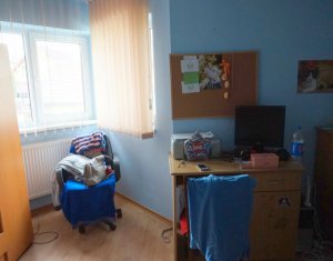 Ház 5 szobák eladó on Cluj-napoca, Zóna Manastur