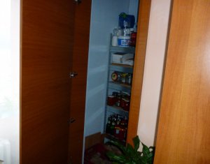 Lakás 4 szobák eladó on Cluj-napoca, Zóna Manastur