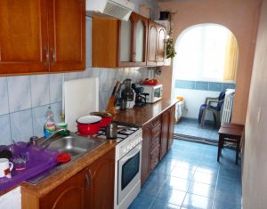 Lakás 4 szobák eladó on Cluj-napoca, Zóna Manastur