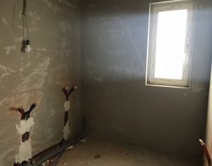 Ház 4 szobák eladó on Floresti