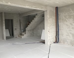 Ház 4 szobák eladó on Floresti