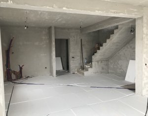 Ház 4 szobák eladó on Floresti