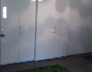 Lakás 3 szobák eladó on Floresti