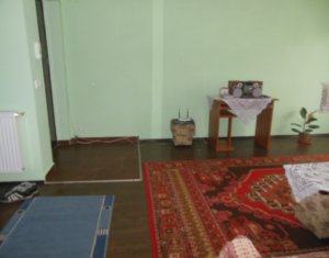 Lakás 2 szobák eladó on Floresti