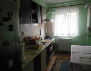 Lakás 2 szobák eladó on Floresti