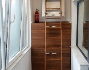 Lakás 3 szobák eladó on Floresti