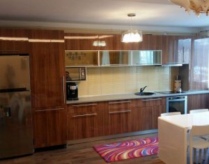 Lakás 3 szobák eladó on Floresti