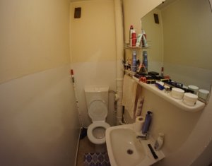 Lakás 4 szobák eladó on Cluj-napoca, Zóna Manastur