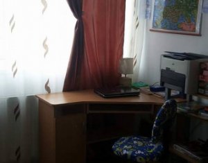 Lakás 3 szobák eladó on Floresti