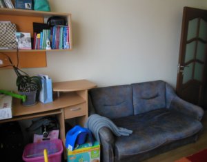 Lakás 3 szobák eladó on Floresti