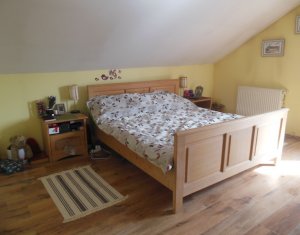 Lakás 3 szobák eladó on Floresti