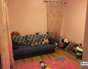 Lakás 3 szobák eladó on Floresti