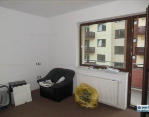 Lakás 4 szobák eladó on Floresti