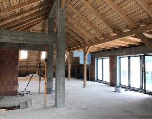 Lakás 4 szobák eladó on Floresti