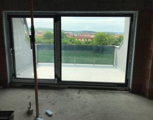 Lakás 4 szobák eladó on Floresti