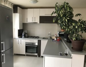 Lakás 2 szobák eladó on Floresti