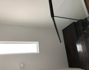 Ház 4 szobák eladó on Floresti