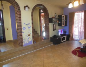 Ház 4 szobák eladó on Floresti