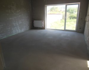 Ház 5 szobák eladó on Floresti