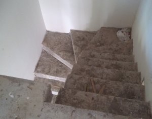 Ház 4 szobák eladó on Floresti