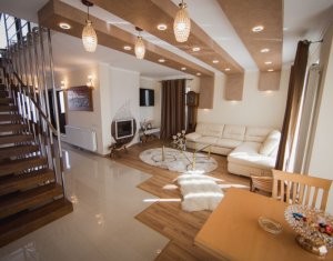 Ház 6 szobák kiadó on Sannicoara