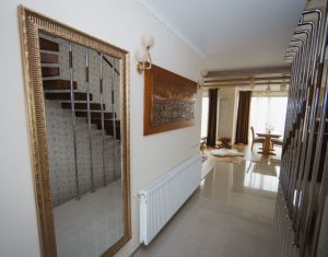 Ház 6 szobák kiadó on Sannicoara