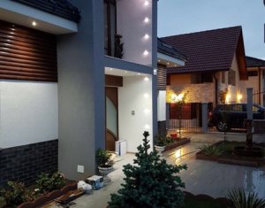 Ház 6 szobák kiadó on Sannicoara