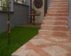 Ház 6 szobák kiadó on Sannicoara