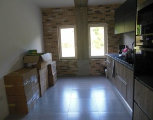 Ház 4 szobák eladó on Floresti