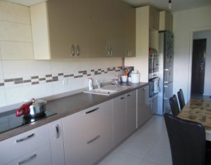 Lakás 2 szobák eladó on Floresti