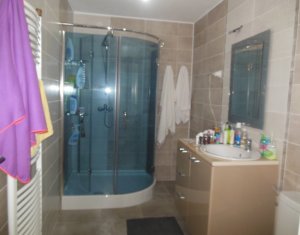 Lakás 2 szobák eladó on Floresti