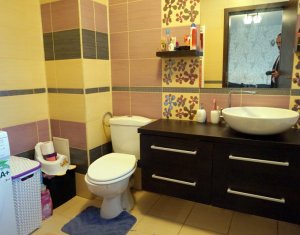 Lakás 3 szobák eladó on Floresti