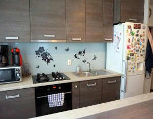 Lakás 3 szobák eladó on Floresti