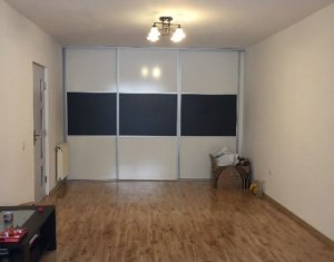 Lakás 2 szobák eladó on Floresti