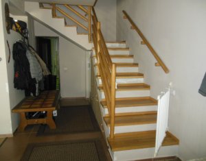 Ház 4 szobák eladó on Floresti