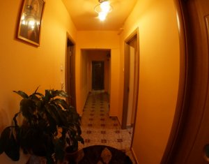 Lakás 4 szobák eladó on Cluj-napoca, Zóna Manastur