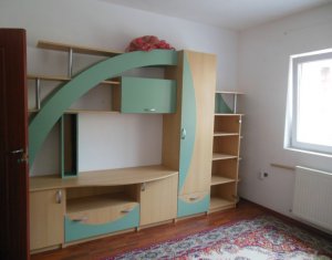 Lakás 3 szobák eladó on Floresti