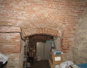 Lakás 5 szobák eladó on Cluj-napoca, Zóna Centru