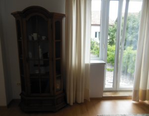 Ház 6 szobák eladó on Floresti