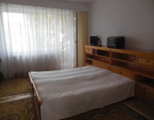 Ház 6 szobák eladó on Floresti